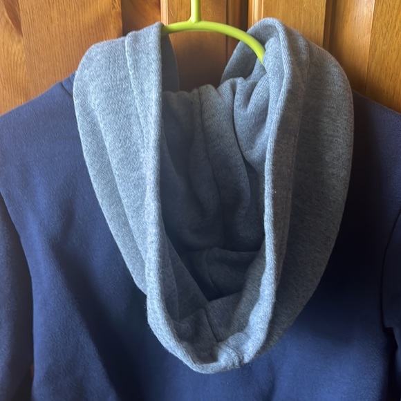 Gap - Picture 11 of 13